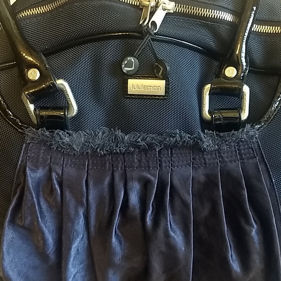 Rare Lululemon Vintage Gym Bag - Picture 2 of 15